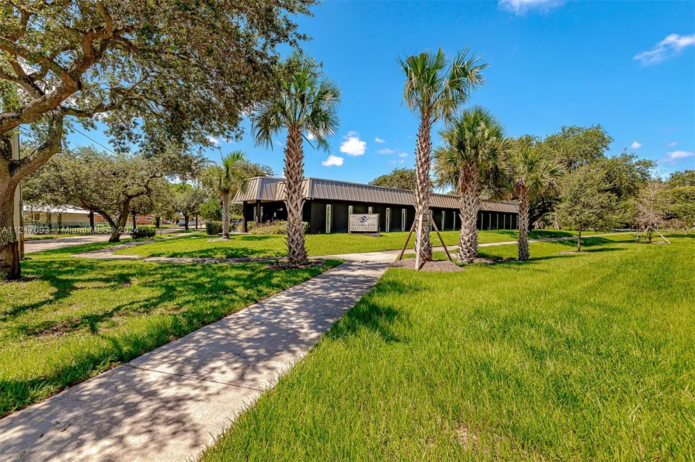 7700 Davie Road Ext Hollywood, FL 33024