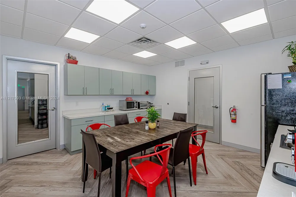 7700 Davie Road Ext Hollywood, FL 33024
