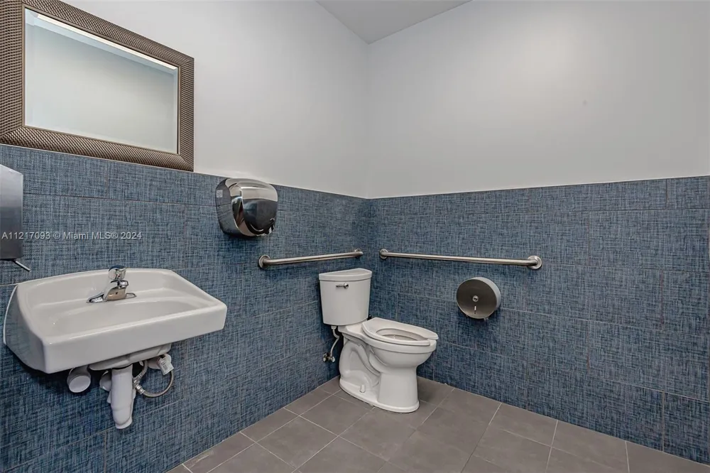 7700 Davie Road Ext Hollywood, FL 33024