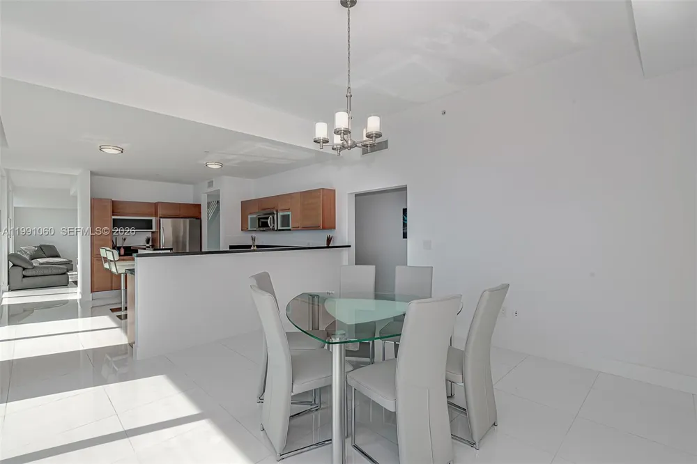 244 Biscayne Blvd #UPH-4907 Miami, FL 33132