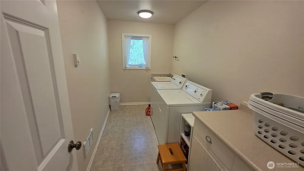 35602 J PLACE Ocean Park, WA 98640