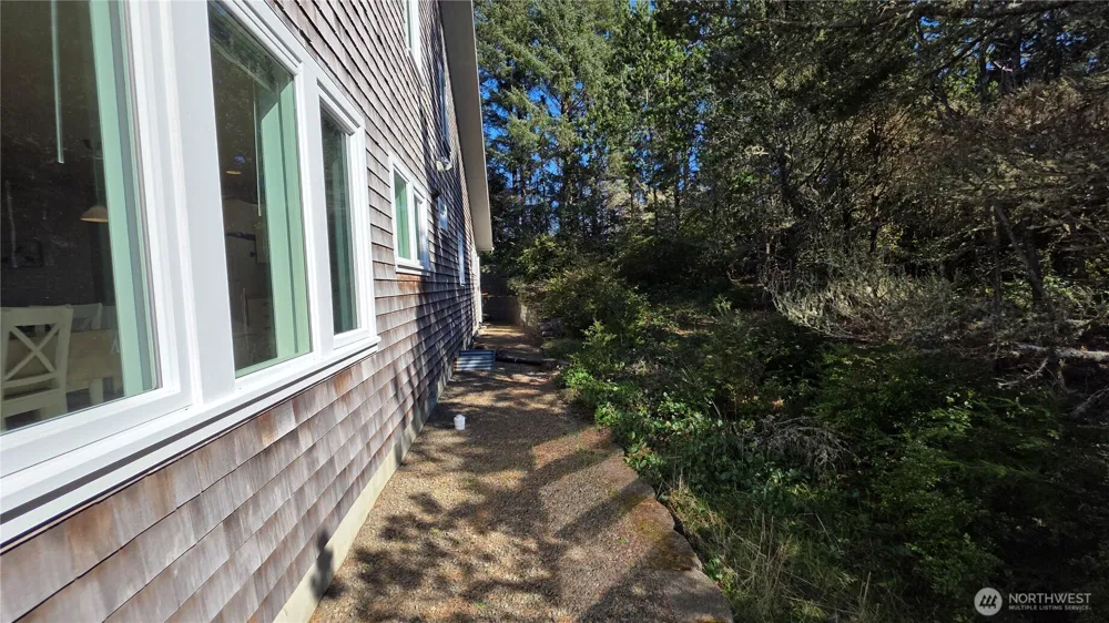 35602 J PLACE Ocean Park, WA 98640