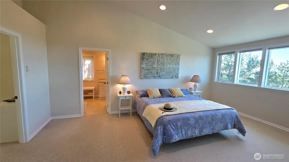 35602 J PLACE Ocean Park, WA 98640