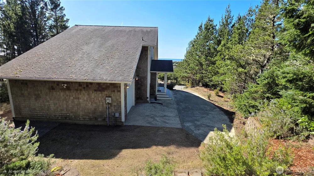 35602 J PLACE Ocean Park, WA 98640