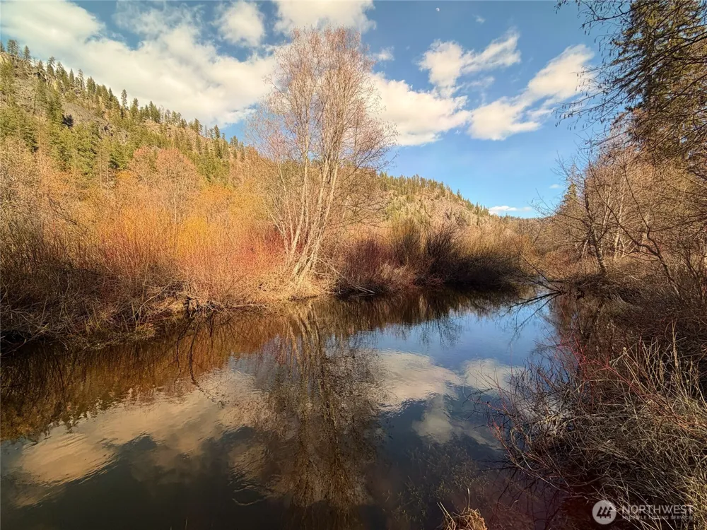 1721 Aeneas Valley Road Tonasket, WA 98855