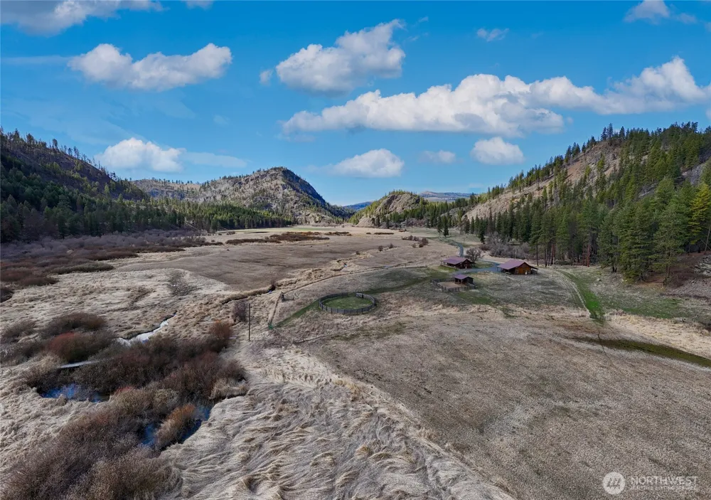 1721 Aeneas Valley Road Tonasket, WA 98855