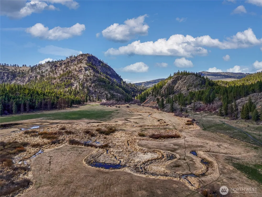 1721 Aeneas Valley Road Tonasket, WA 98855