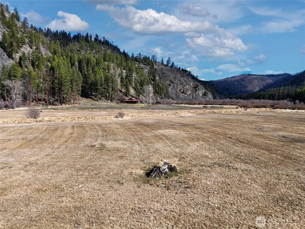 1721 Aeneas Valley Road Tonasket, WA 98855