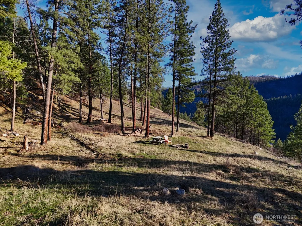 1721 Aeneas Valley Road Tonasket, WA 98855