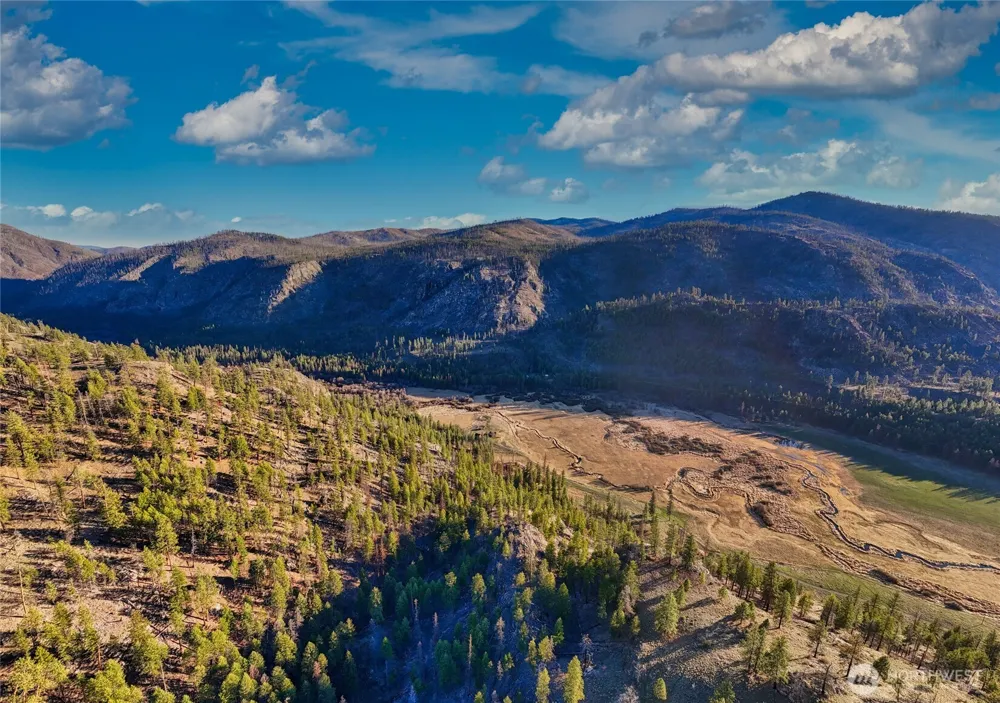 1721 Aeneas Valley Road Tonasket, WA 98855