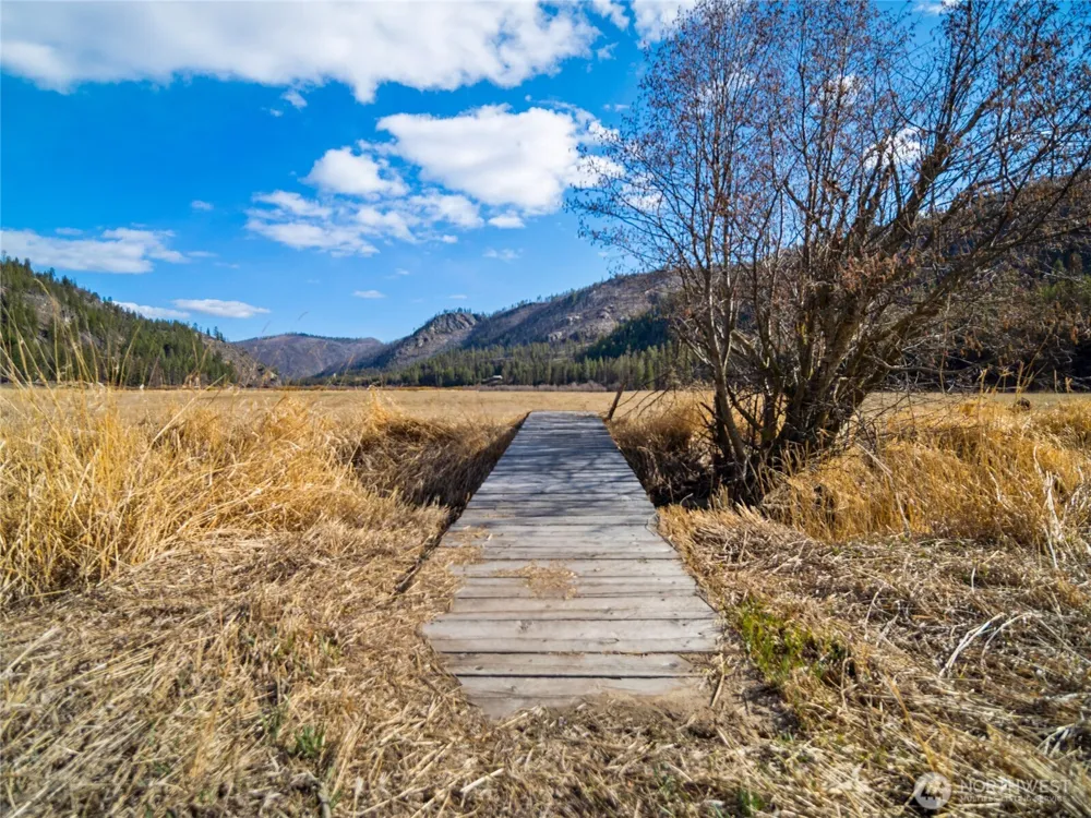 1721 Aeneas Valley Road Tonasket, WA 98855