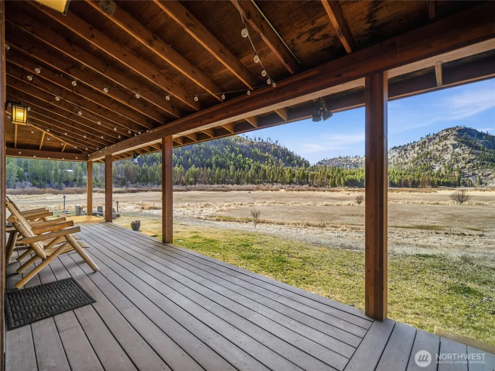 1721 Aeneas Valley Road Tonasket, WA 98855