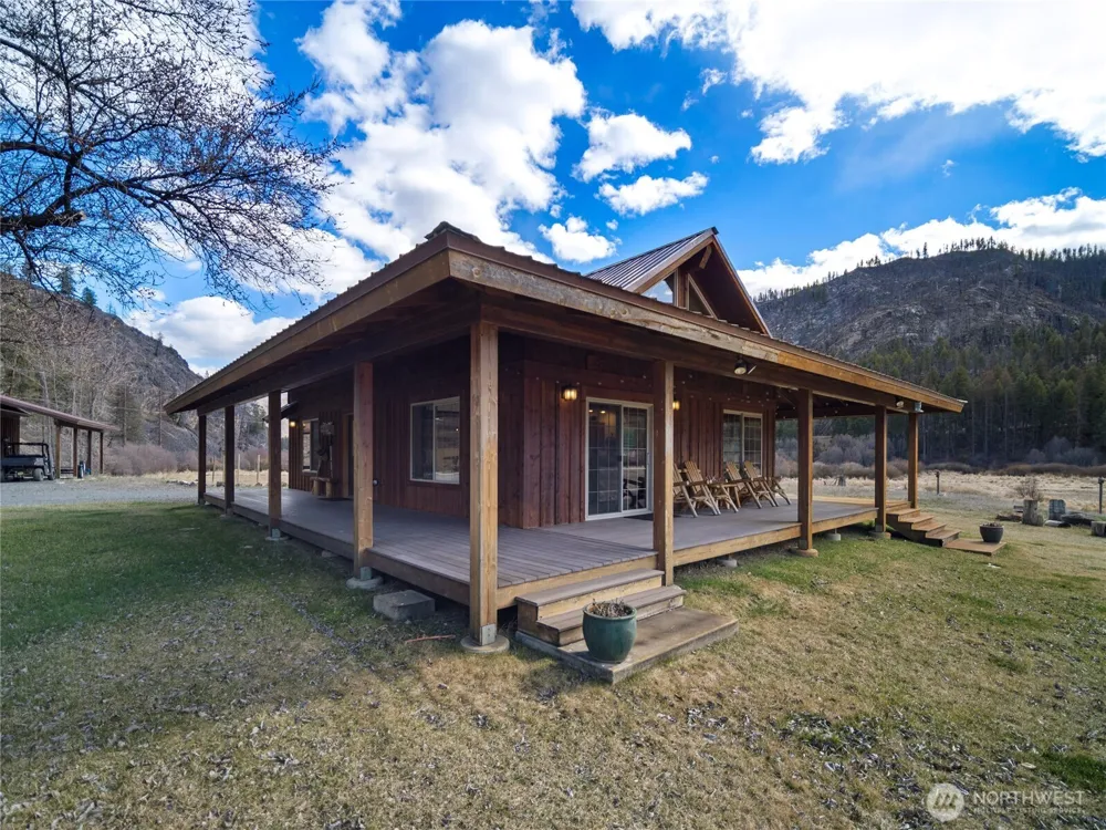 1721 Aeneas Valley Road Tonasket, WA 98855