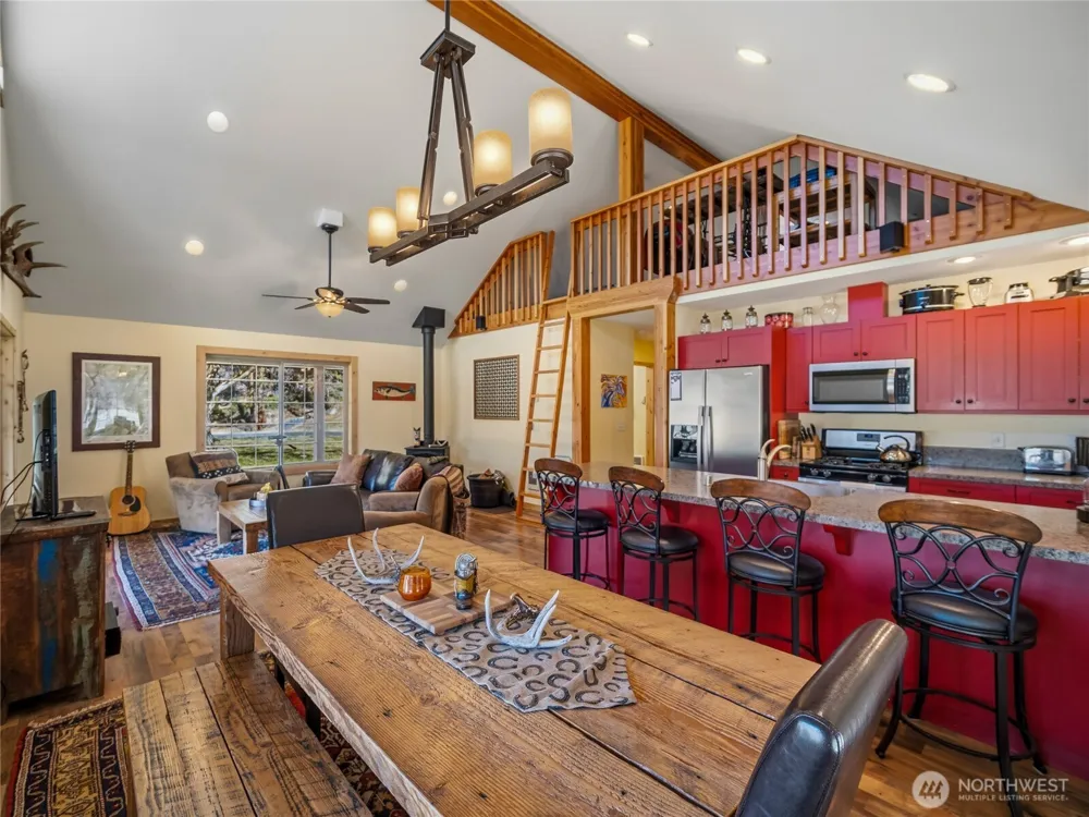 1721 Aeneas Valley Road Tonasket, WA 98855