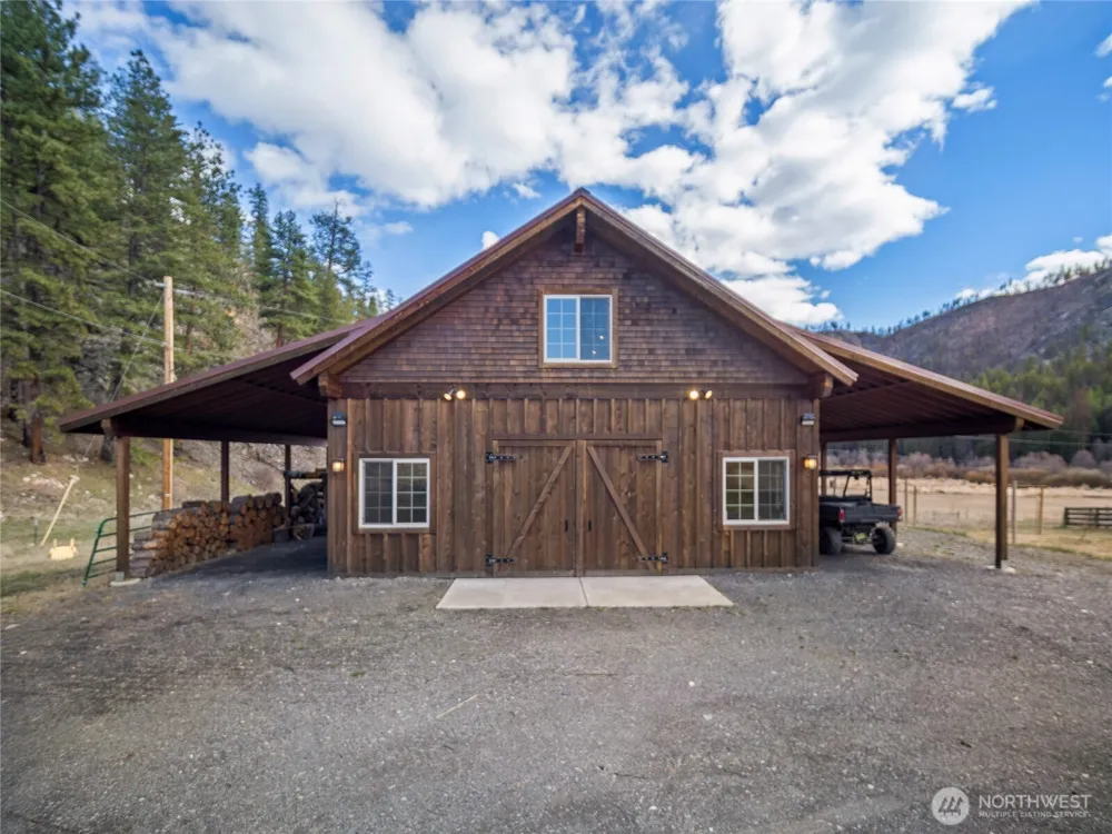 1721 Aeneas Valley Road Tonasket, WA 98855
