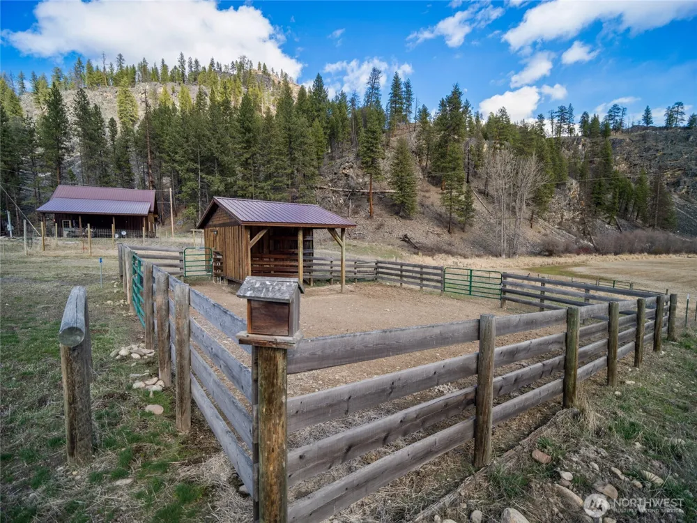 1721 Aeneas Valley Road Tonasket, WA 98855