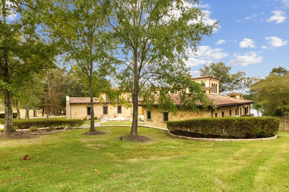 4573 Cascades Shoreline Drive Tyler, TX 75709