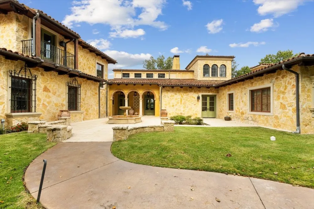 4573 Cascades Shoreline Drive Tyler, TX 75709