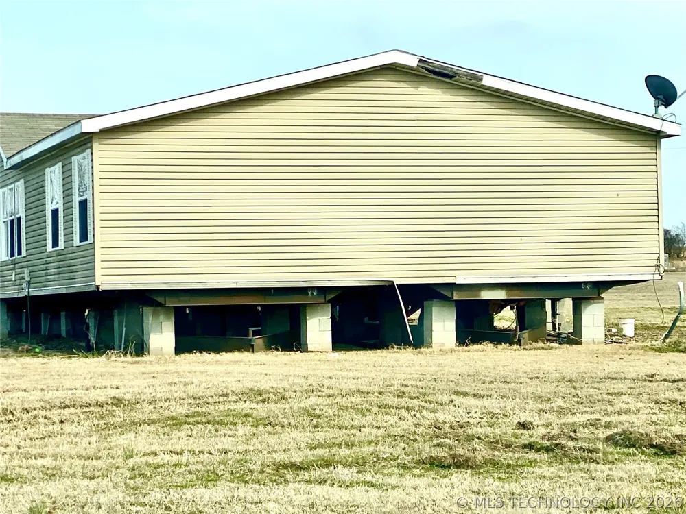 10092 Kennys Trucks Drive Mounds, OK 74047