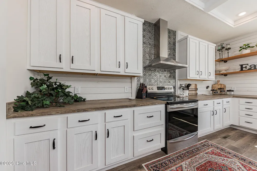 125 Lejeune Road Cape Carteret, NC 28584