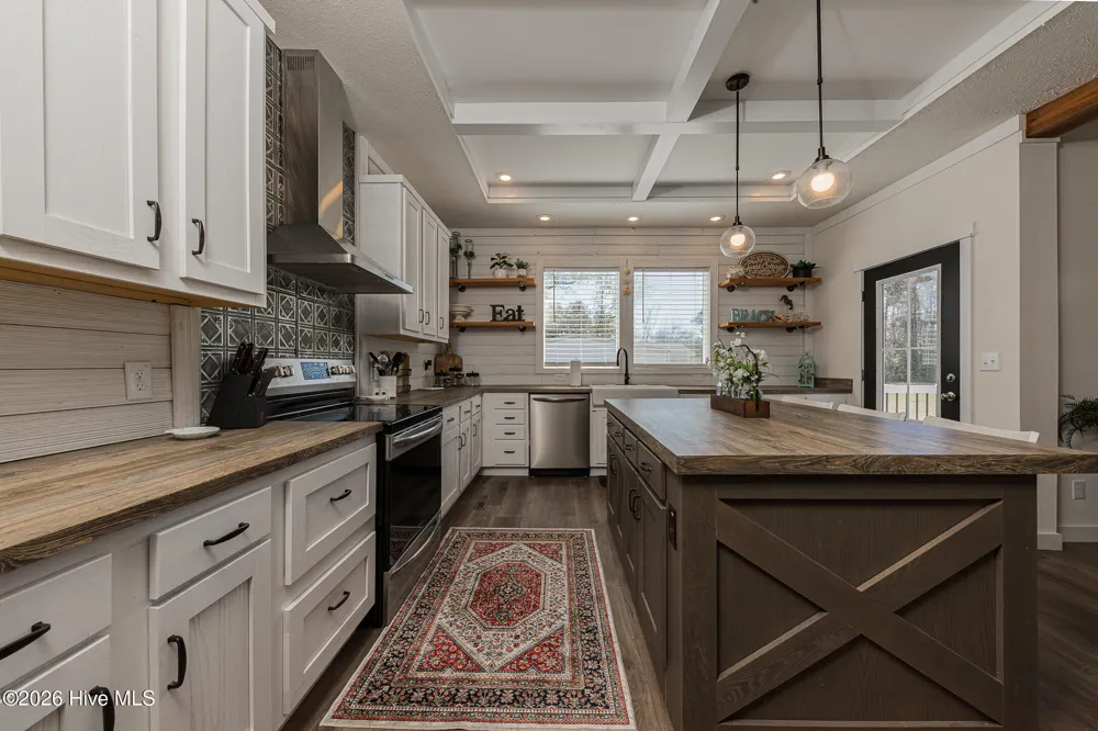 125 Lejeune Road Cape Carteret, NC 28584