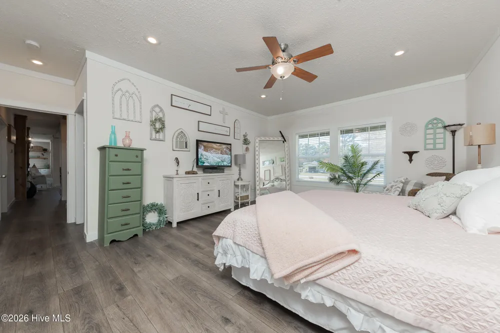 125 Lejeune Road Cape Carteret, NC 28584