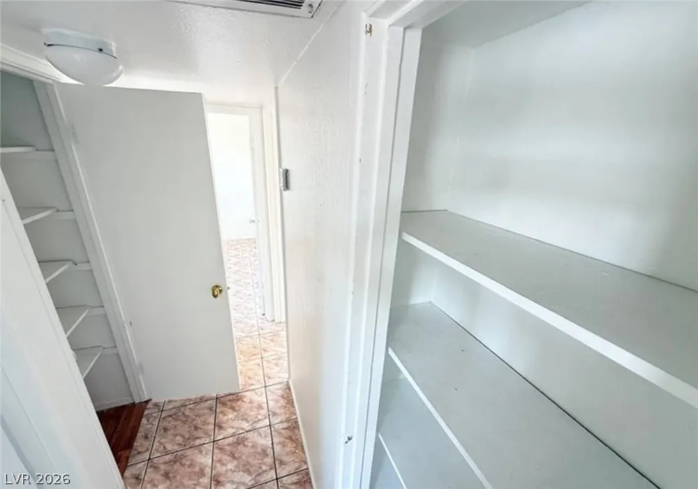 536 North Circle Las Vegas, NV 89119