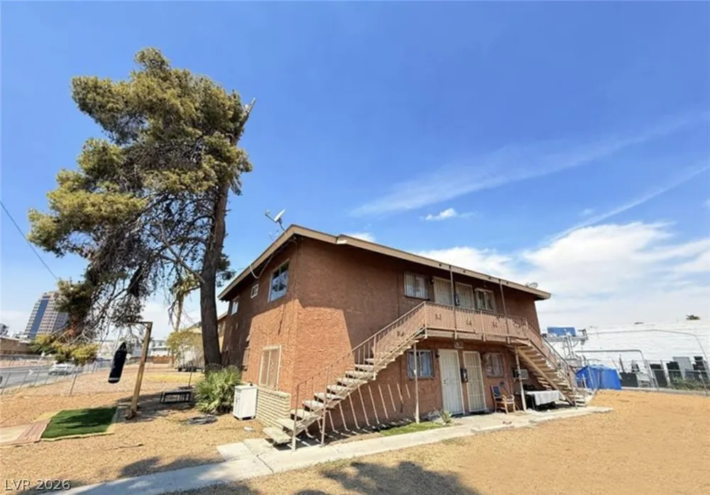 536 North Circle Las Vegas, NV 89119