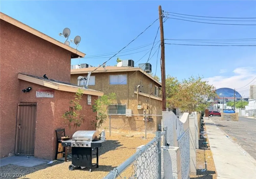 536 North Circle Las Vegas, NV 89119