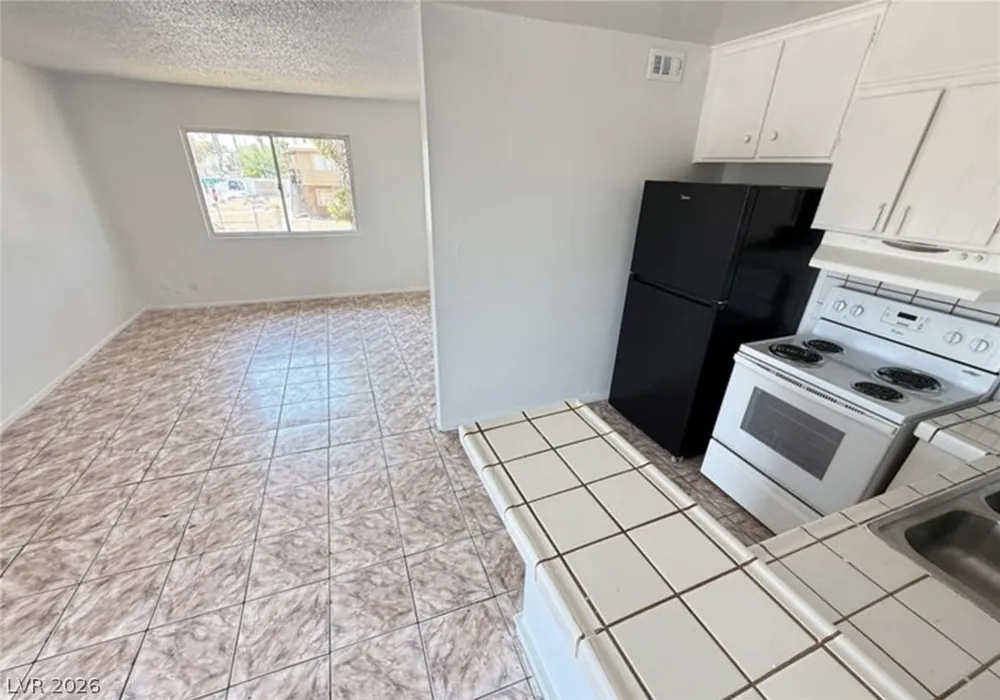 536 North Circle Las Vegas, NV 89119