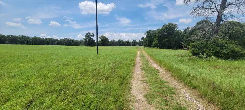 3321 County Road 457 Thorndale, TX 76577