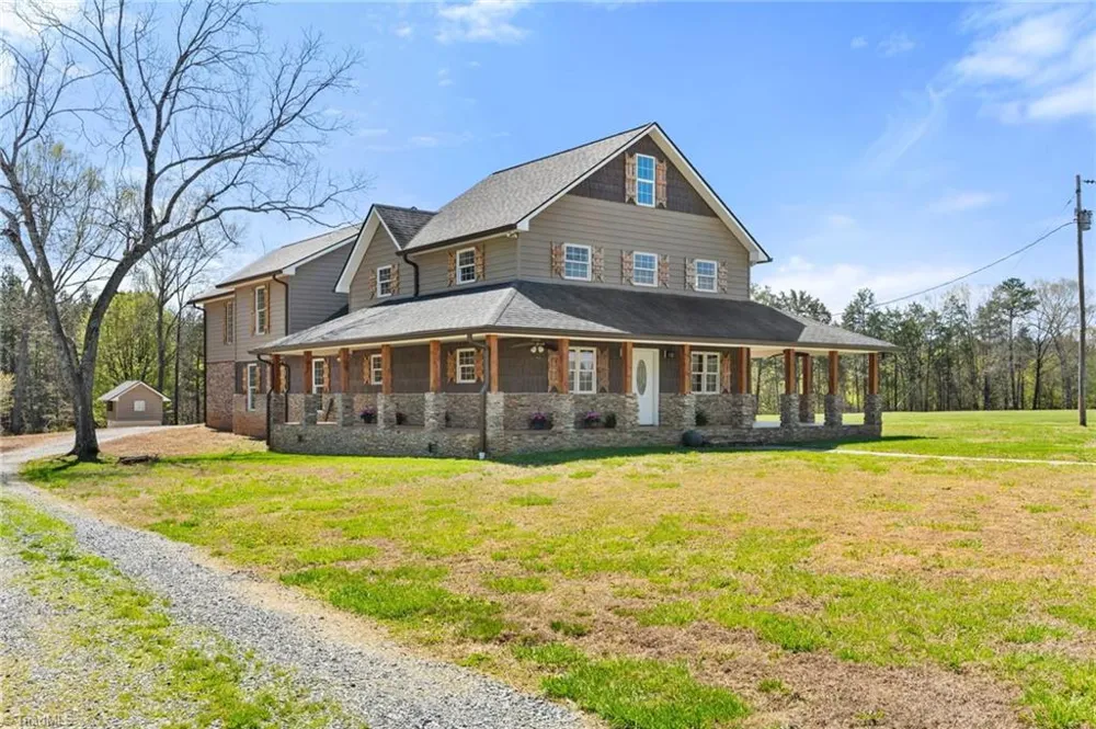 3627 Nc Highway 801 Mocksville, NC 27028