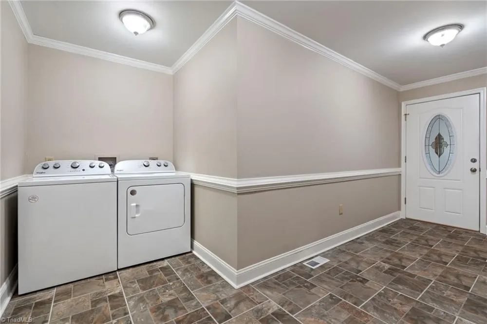 3627 Nc Highway 801 Mocksville, NC 27028