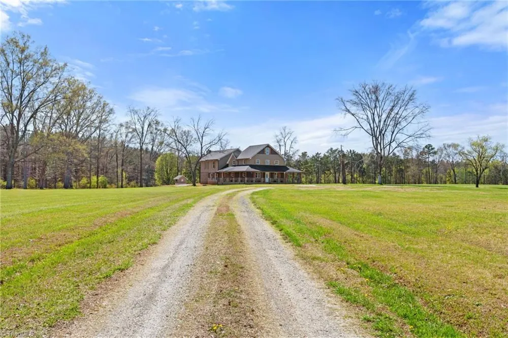 3627 Nc Highway 801 Mocksville, NC 27028