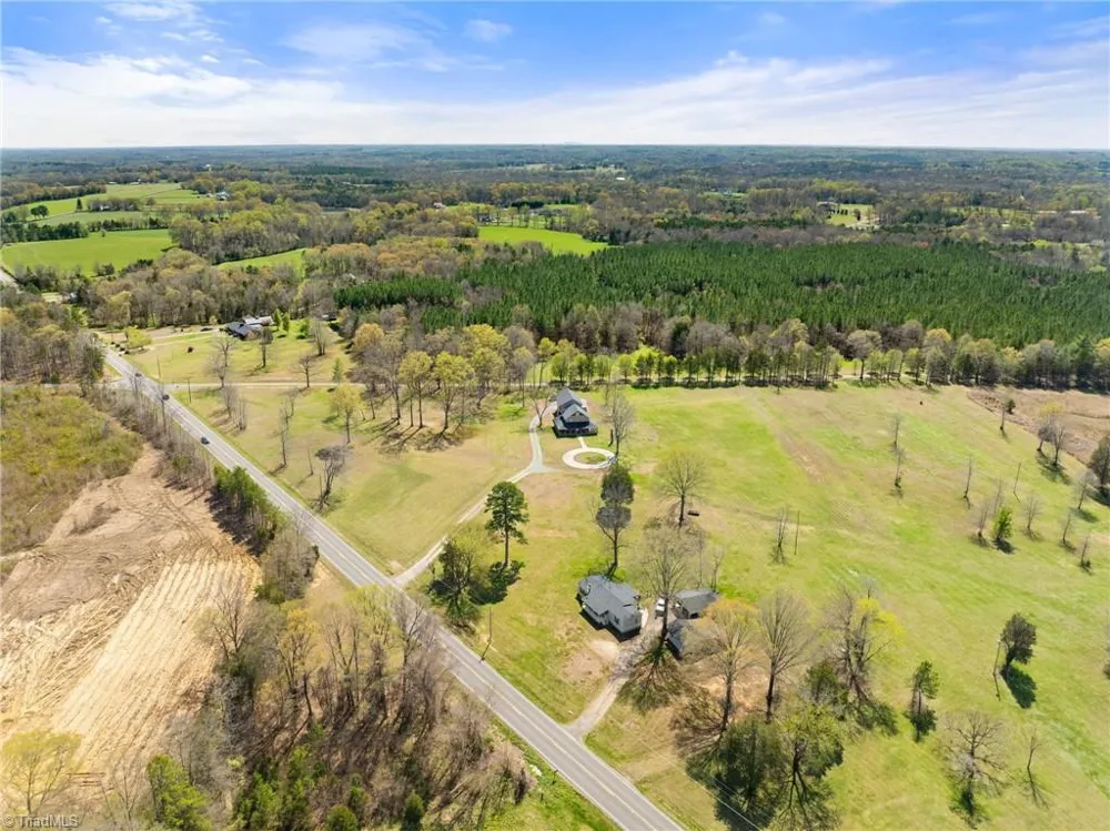 3627 Nc Highway 801 Mocksville, NC 27028
