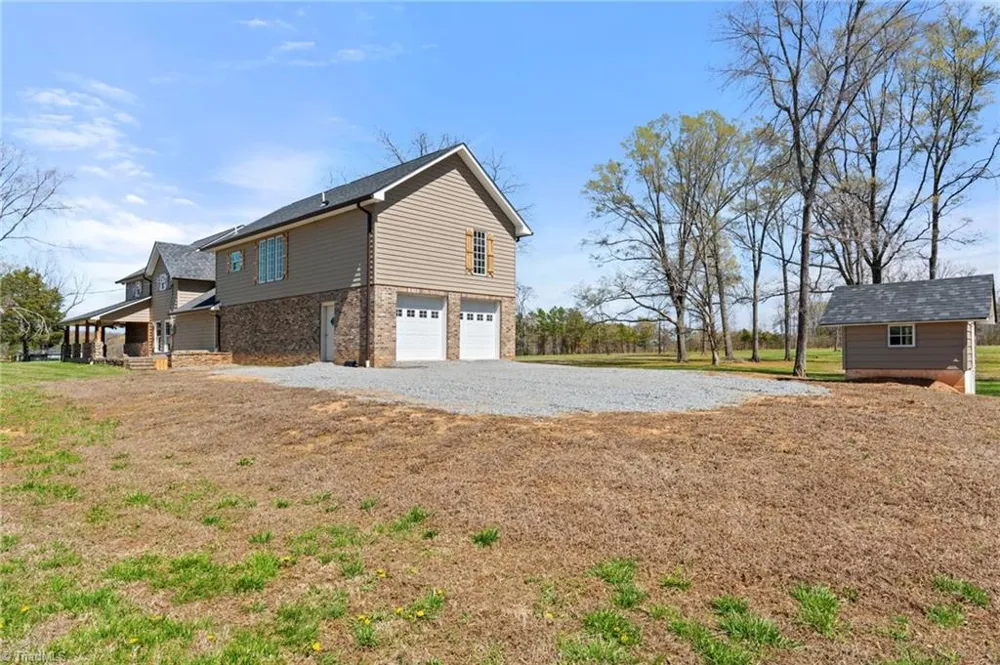 3627 Nc Highway 801 Mocksville, NC 27028