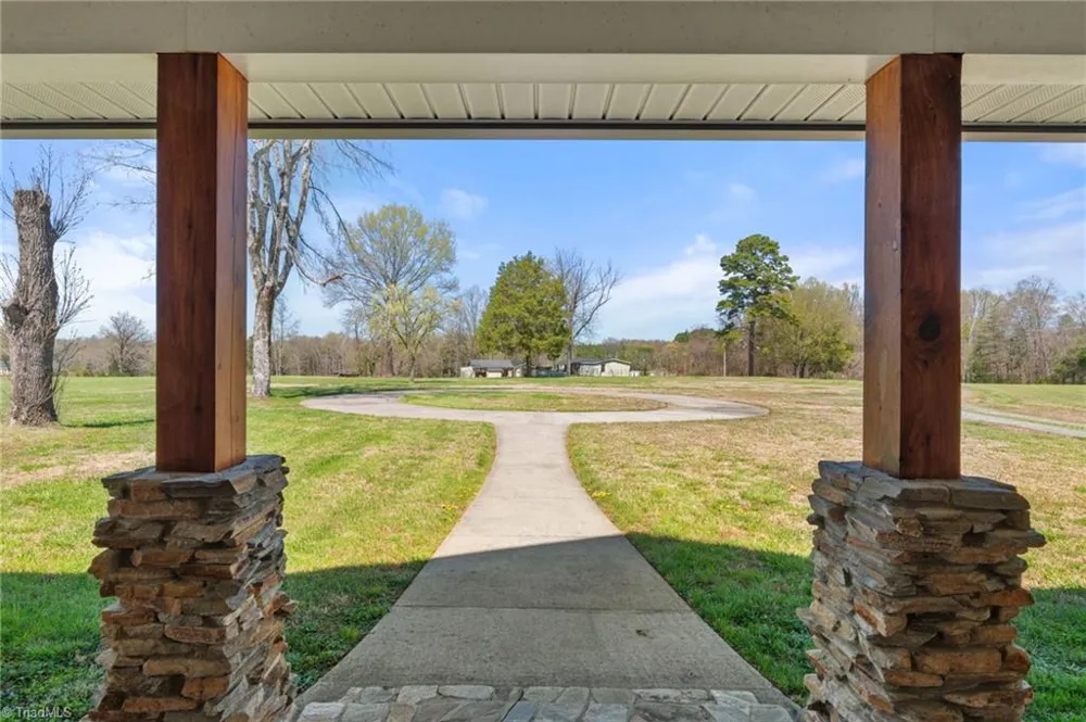 3627 Nc Highway 801 Mocksville, NC 27028