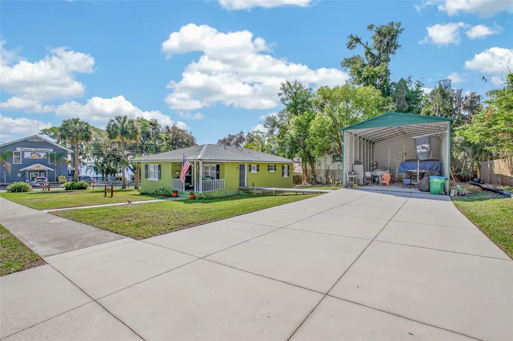 105 CENTRAL AVENUE Crescent City, FL 32112