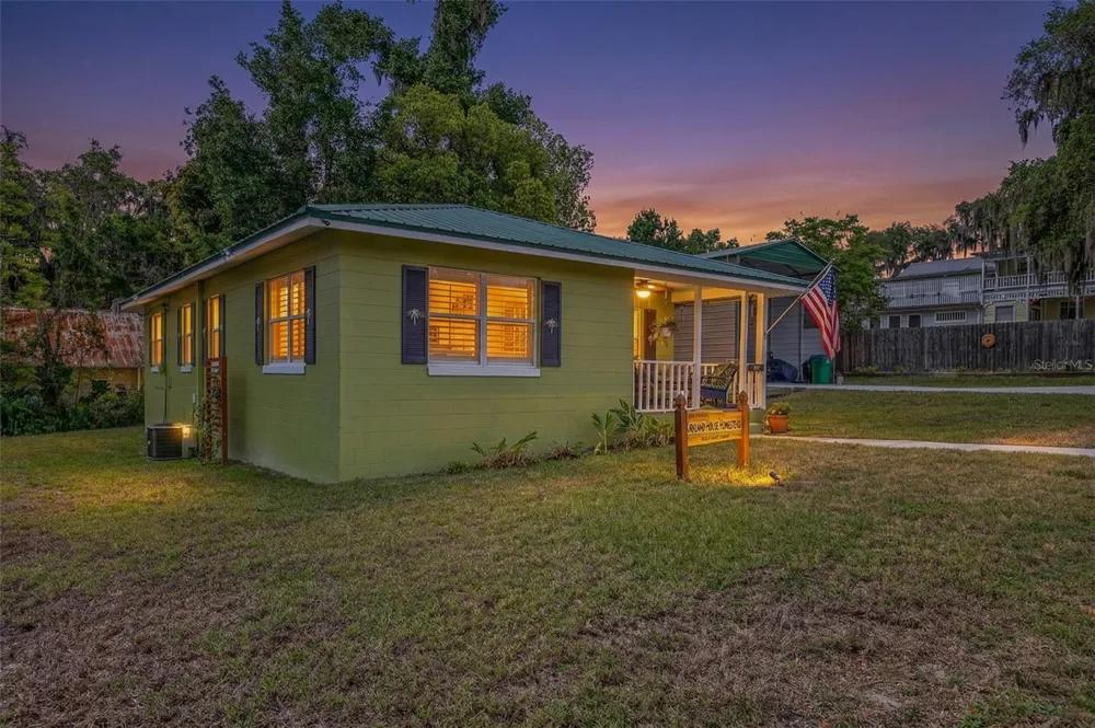 105 CENTRAL AVENUE Crescent City, FL 32112