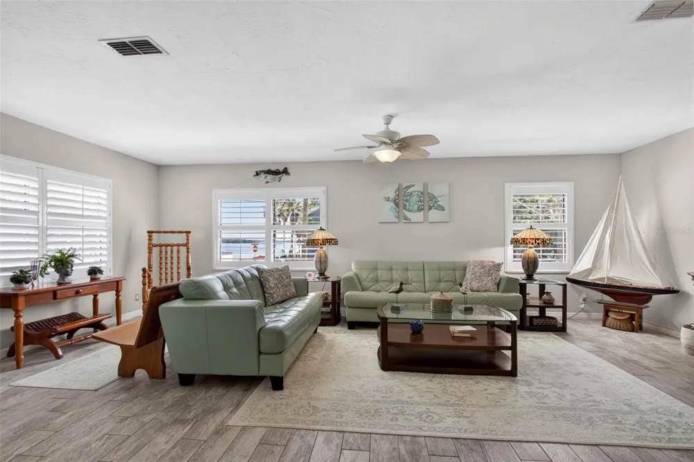 105 CENTRAL AVENUE Crescent City, FL 32112