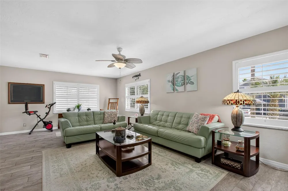 105 CENTRAL AVENUE Crescent City, FL 32112