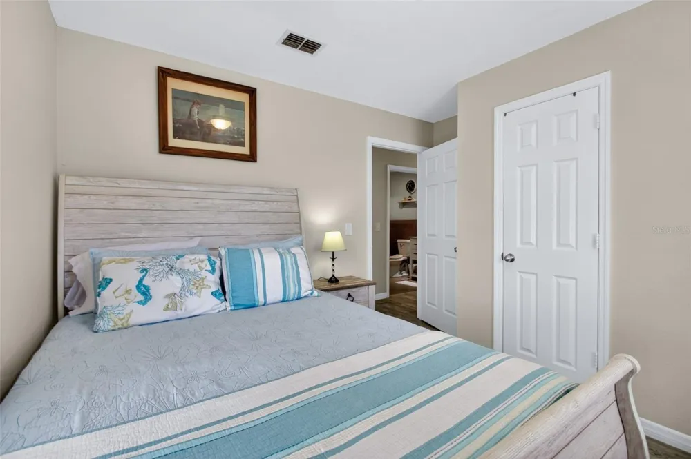 105 CENTRAL AVENUE Crescent City, FL 32112