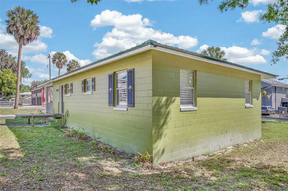 105 CENTRAL AVENUE Crescent City, FL 32112