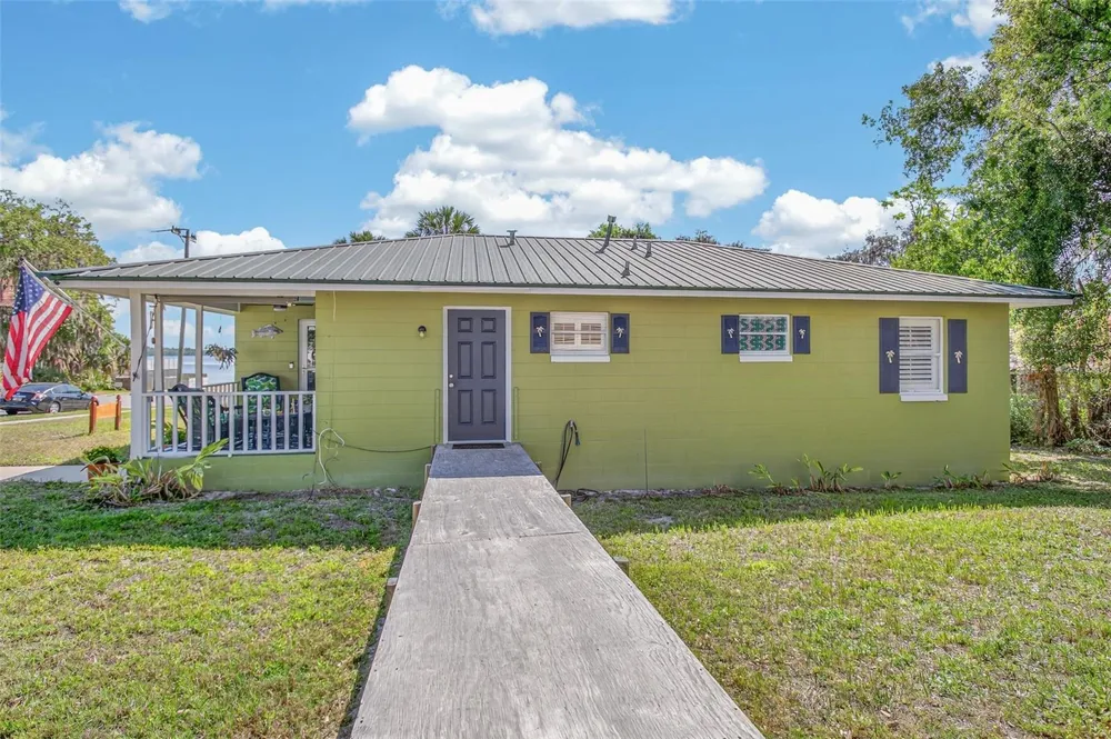 105 CENTRAL AVENUE Crescent City, FL 32112