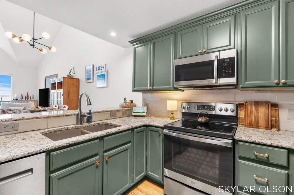 2964 Lakeshore Drive #E701 Muskegon City, MI 49441