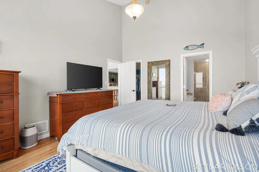 2964 Lakeshore Drive #E701 Muskegon City, MI 49441