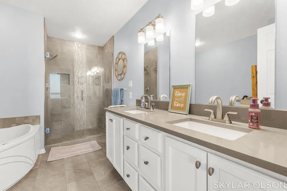2964 Lakeshore Drive #E701 Muskegon City, MI 49441