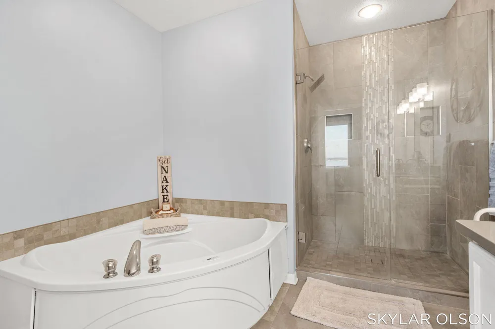 2964 Lakeshore Drive #E701 Muskegon City, MI 49441