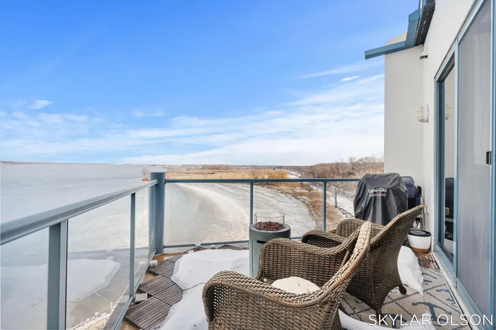 2964 Lakeshore Drive #E701 Muskegon City, MI 49441