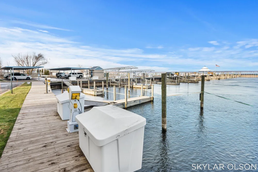 2964 Lakeshore Drive #E701 Muskegon City, MI 49441
